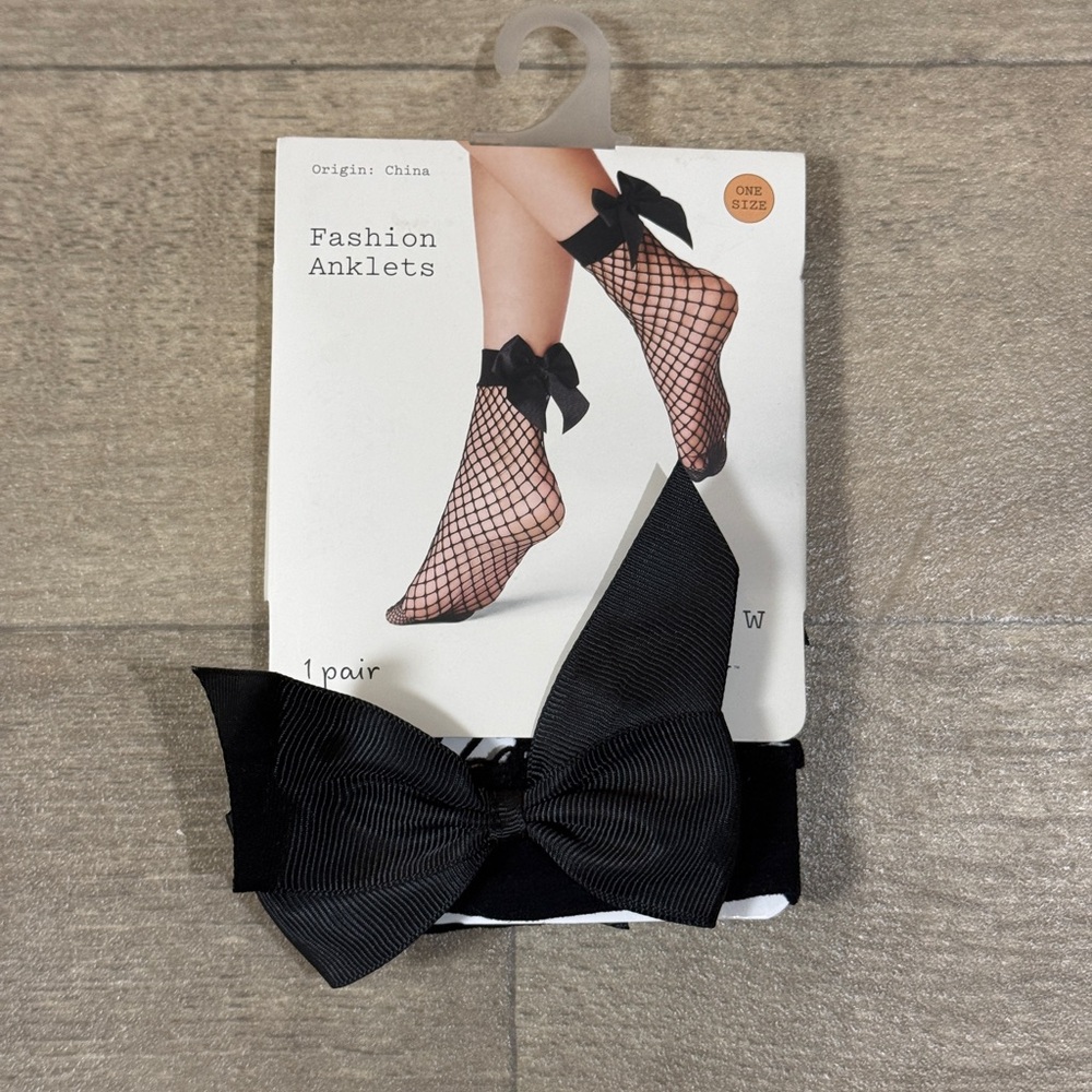 A New Day Women's Fishnet Anklet with Bow